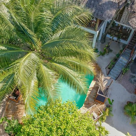Ocean Boho House Bed & Breakfast Джамбиани Екстериор снимка