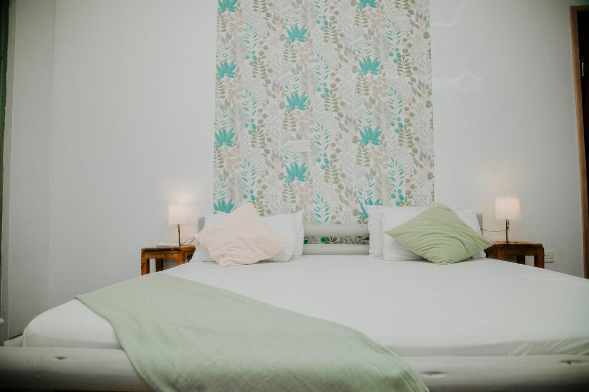 Ocean Boho House Bed & Breakfast Джамбиани Екстериор снимка