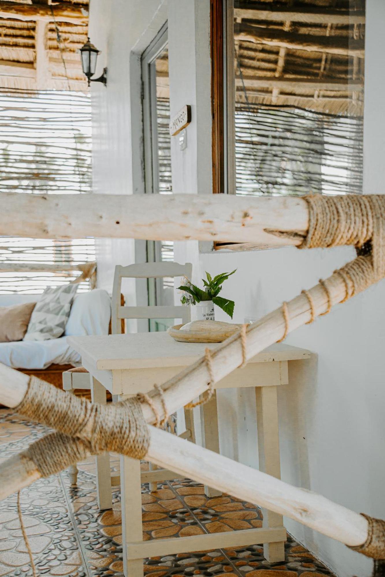 Ocean Boho House Bed & Breakfast Джамбиани Екстериор снимка
