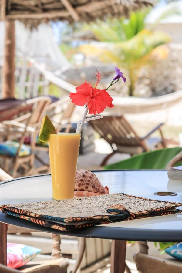 Ocean Boho House Bed & Breakfast Джамбиани Екстериор снимка